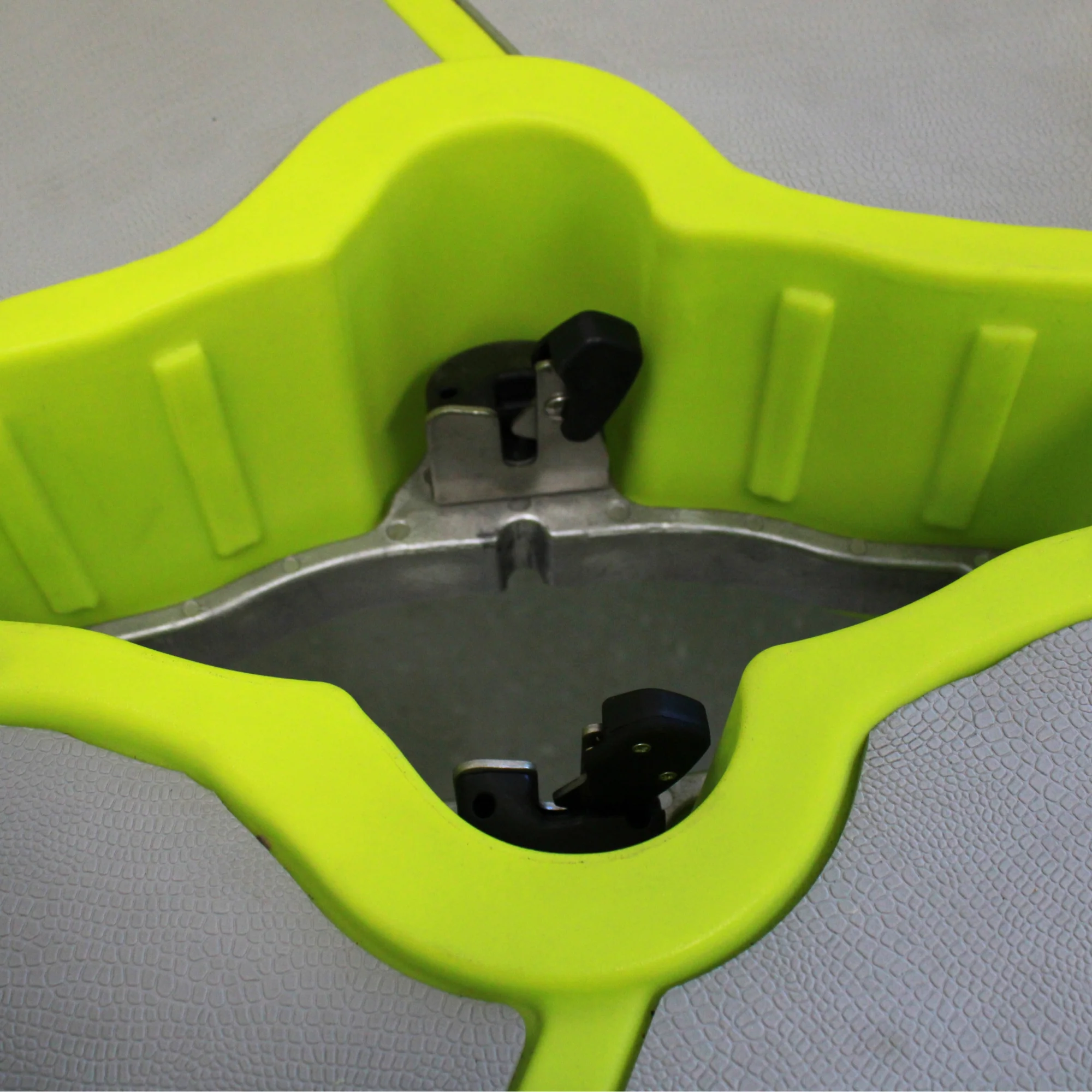 Hoodoo Impulse Fin Drive Bracket - Image 2